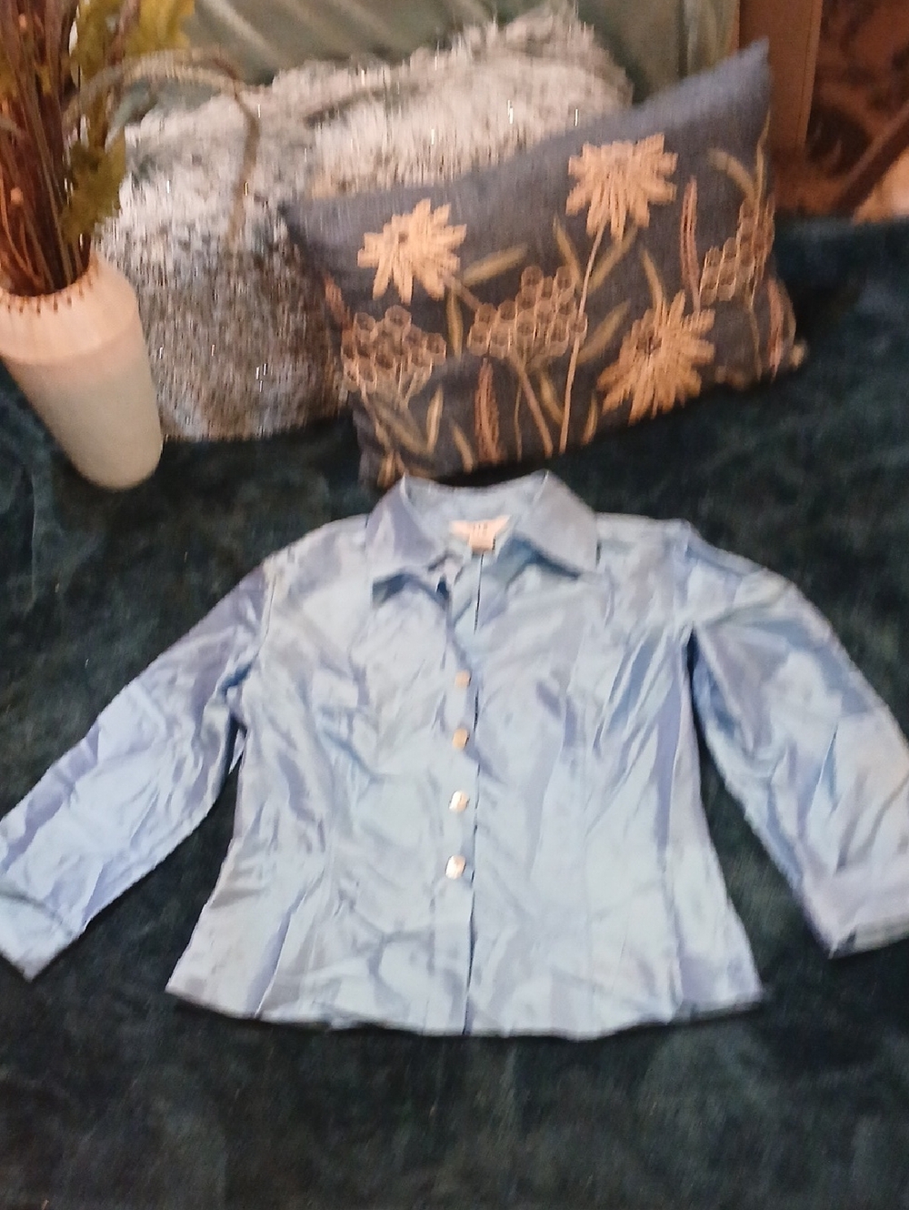 100% Silk Light Blue Button-Down Shirt with Classic Collar